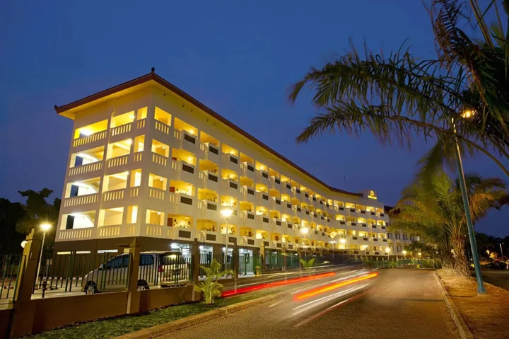 Караванг: Puri KIIC Golf View Hotel