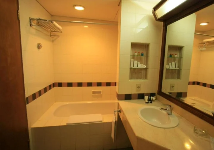 Караванг: Puri KIIC Golf View Hotel