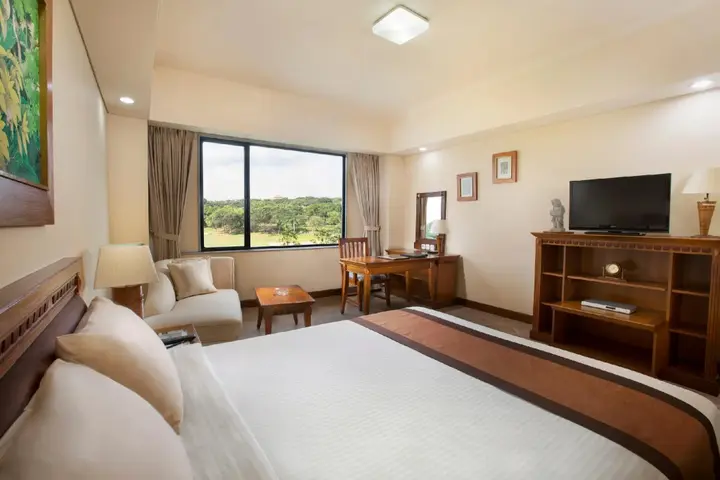 Караванг: Puri KIIC Golf View Hotel