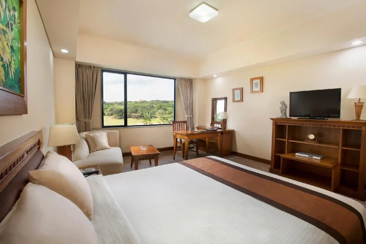 Караванг: Puri KIIC Golf View Hotel