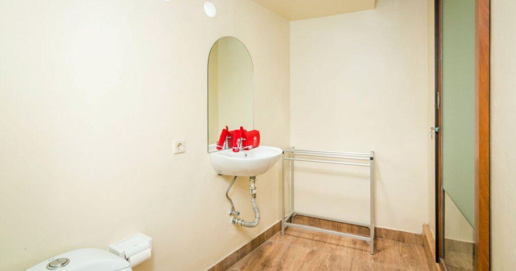 Чангу: Damar Emas Guest House