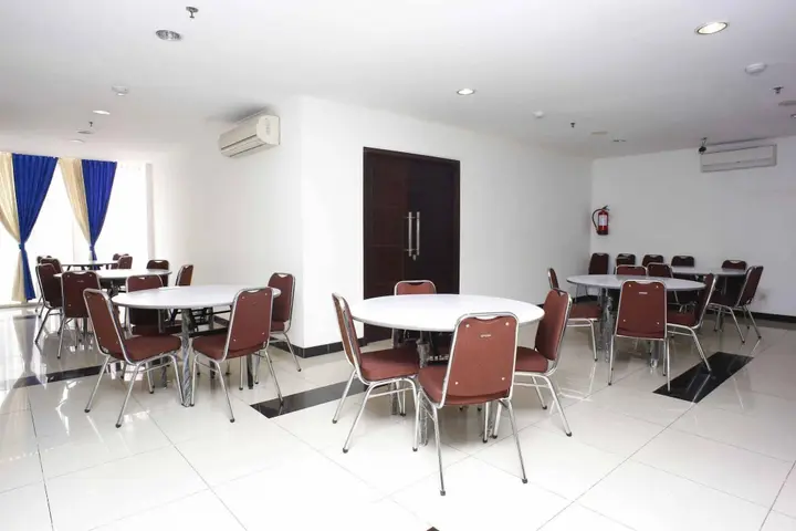 Джакарта: RedDoorz @ Gunung Sahari