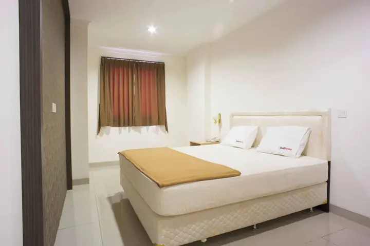 Джакарта: RedDoorz @ Gunung Sahari