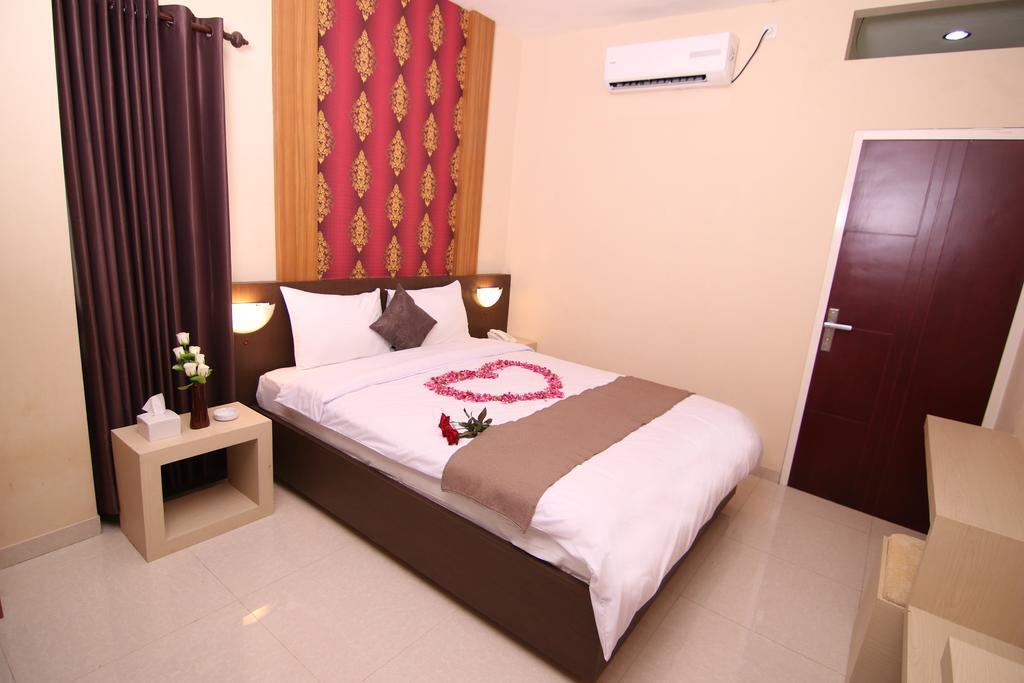 Маланг: 玛琅达勒姆阿梗高级宾馆(Dalem Ageng Premium Guest House Malang)