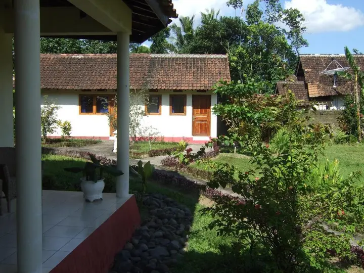 Калибару: Guesthouse Rumah Senang