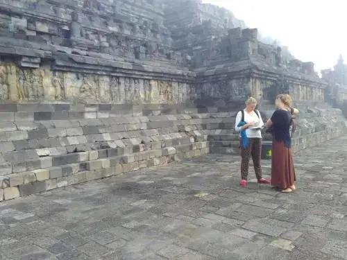 Батуретно: Grapyak Homestay Syariah