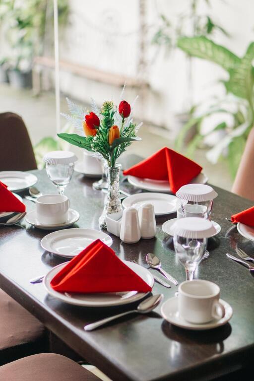 Суракарта: The Amrani Syariah Hotel