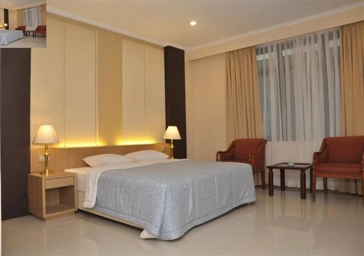 Суракарта: The Amrani Syariah Hotel