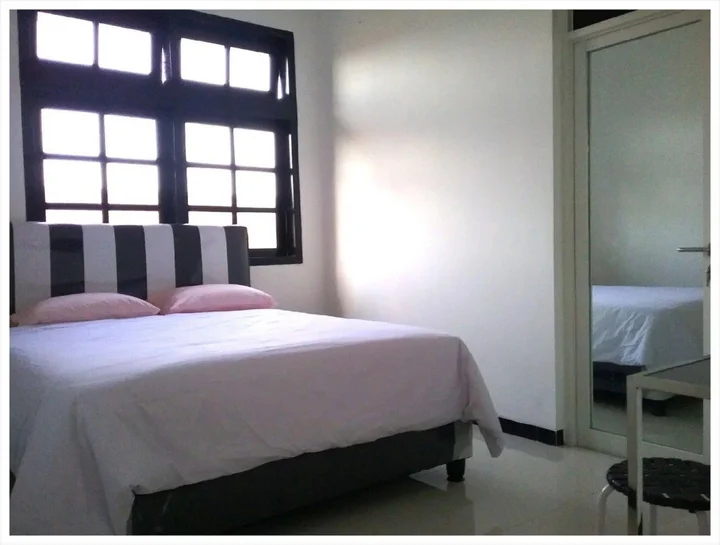 Семаранг: Mess Inn Semarang