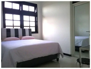 Семаранг: Mess Inn Semarang