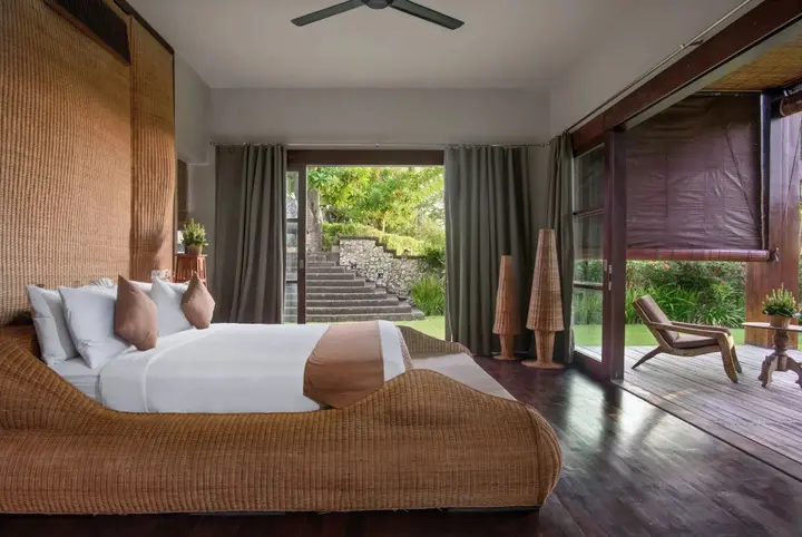 Переренан: Villa Mary