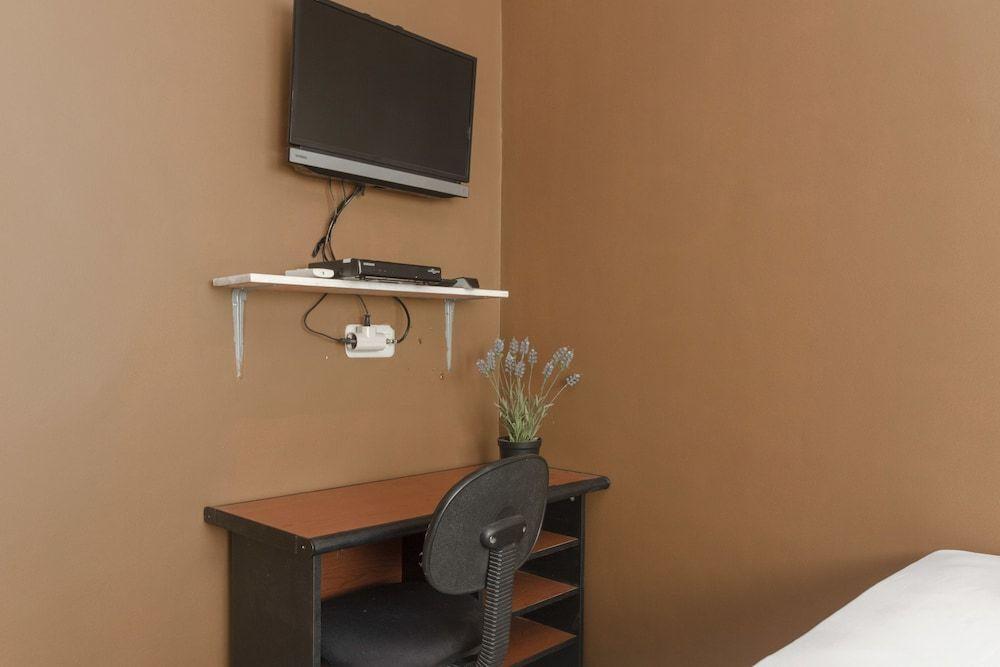 Джакарта: Residences by RedDoorz near Setiabudi One Mall
