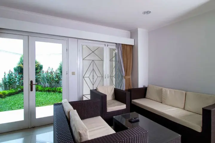 Джакарта: RedDoorz Plus @ Tendean