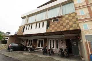 Джакарта: RedDoorz @ Mangga Besar 4