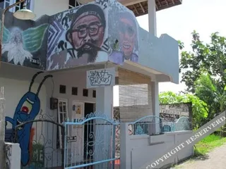 Батуретно: House of Nasi Bungkus