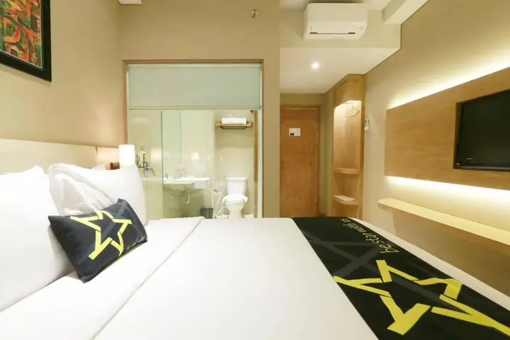 Депок: Yellow Star Hotel Gejayan