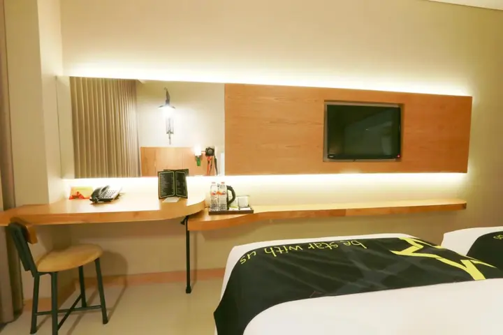 Депок: Yellow Star Hotel Gejayan