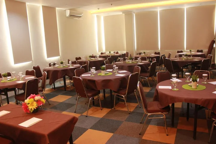 Джакарта: Sare Hotel