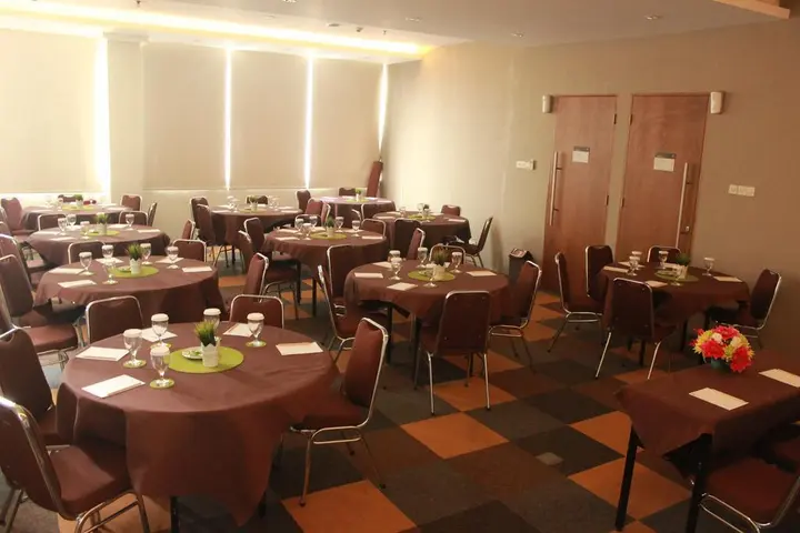 Джакарта: Sare Hotel