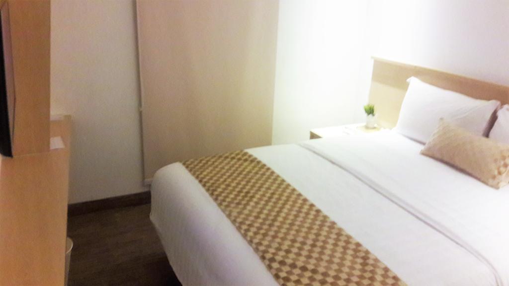 Джакарта: Sare Hotel