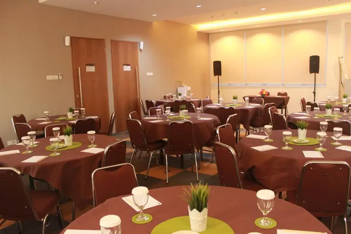 Джакарта: Sare Hotel