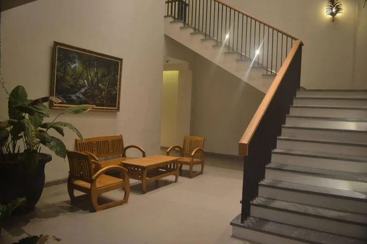 Сукохарджо: Grand Laguna Hotel & Villa