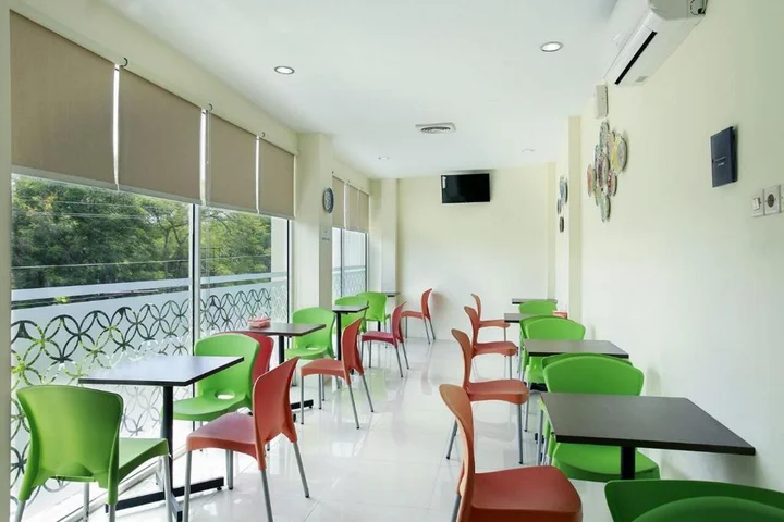Депок: Rivisha Hotel