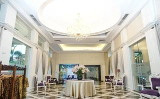 Суракарта: Adhiwangsa Hotel & Convention Hall