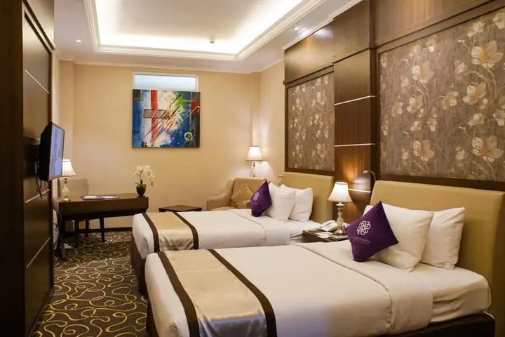 Суракарта: Adhiwangsa Hotel & Convention Hall