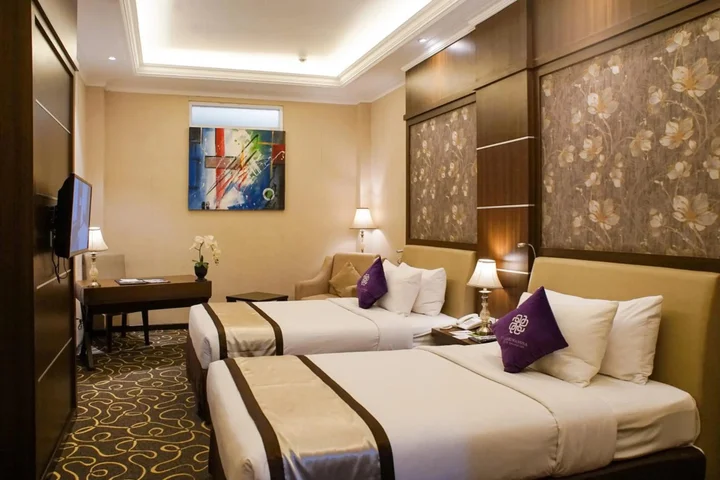 Суракарта: Adhiwangsa Hotel & Convention Hall
