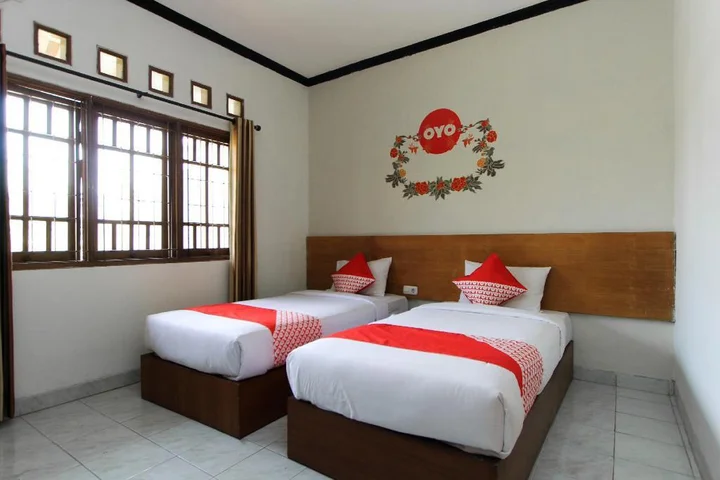Сурабая: Santo Guest House