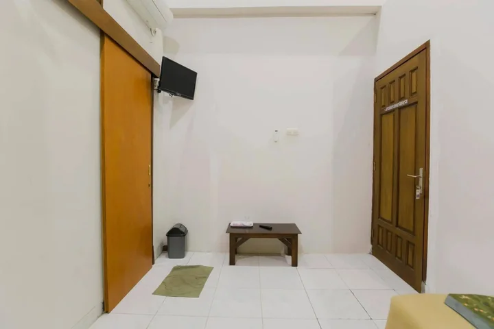 Сурабая: Santo Guest House