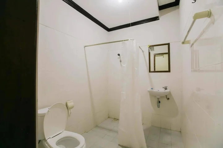 Сурабая: Santo Guest House