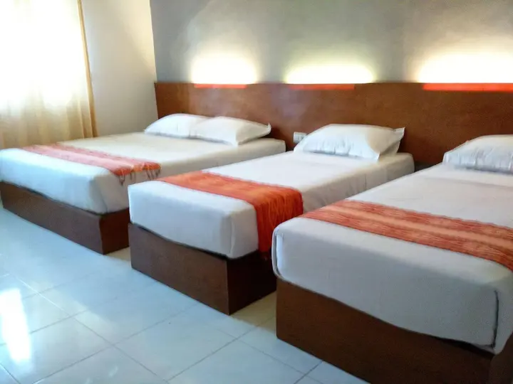 Сурабая: Santo Guest House