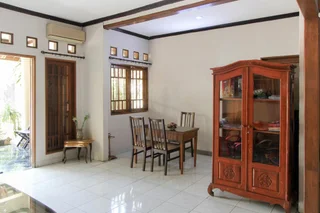 Сурабая: Santo Guest House