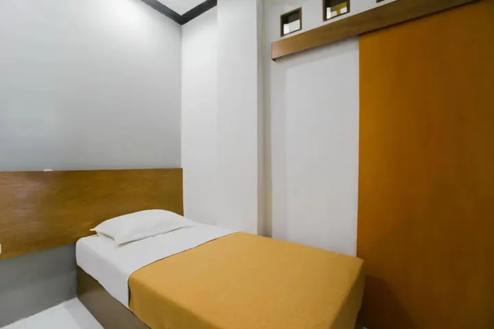Сурабая: Santo Guest House