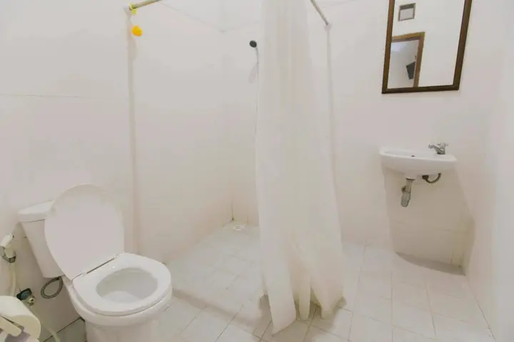 Сурабая: Santo Guest House