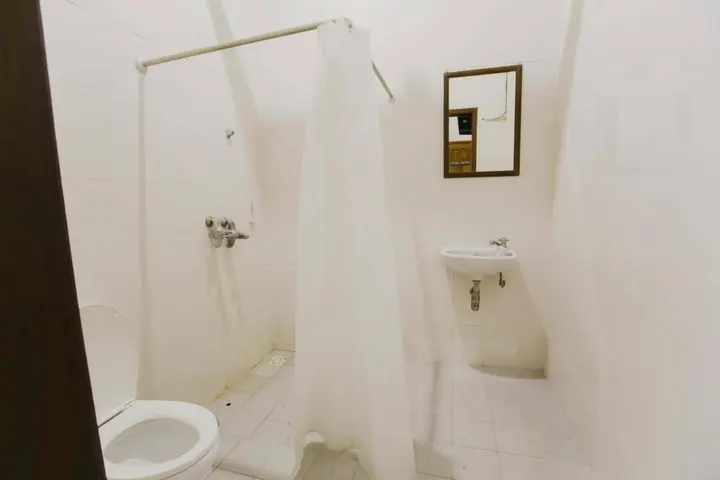 Сурабая: Santo Guest House