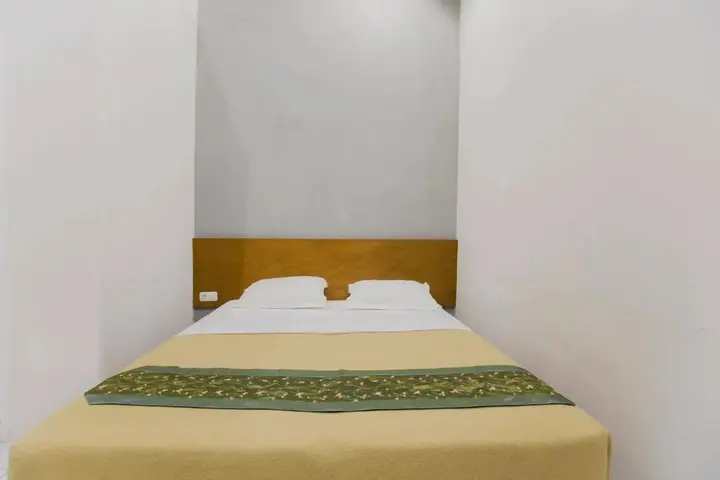 Сурабая: Santo Guest House