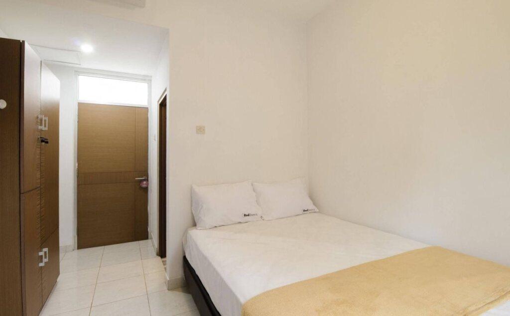 RedDoorz Plus near Lippo Karawaci — фото 2