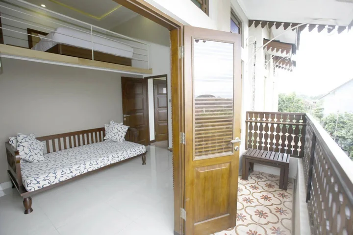 Депок: RedDoorz Plus @ Rumah Kandjani