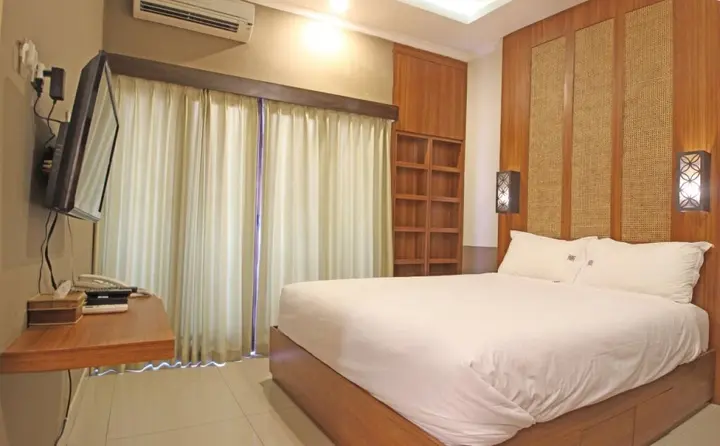 Депок: RedDoorz Plus @ Rumah Kandjani