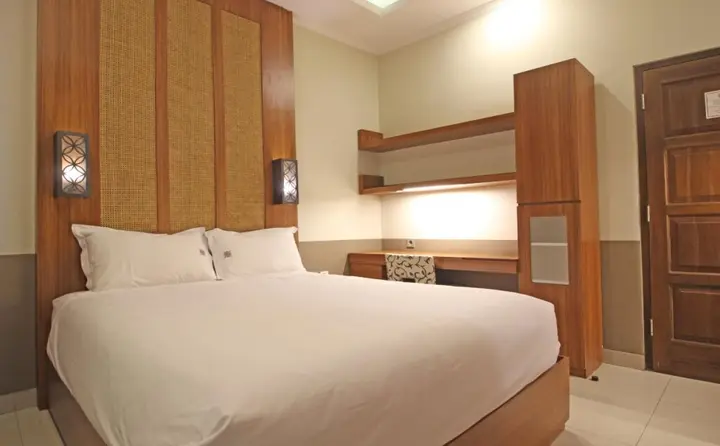 Депок: RedDoorz Plus @ Rumah Kandjani