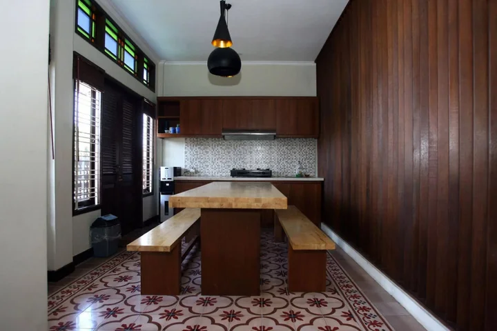 Депок: RedDoorz Plus @ Rumah Kandjani
