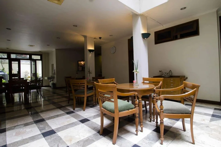 Бандунг: Hotel Utari Dago