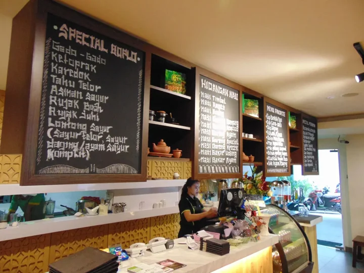 Джакарта: MaxOneHotels.com at Kramat