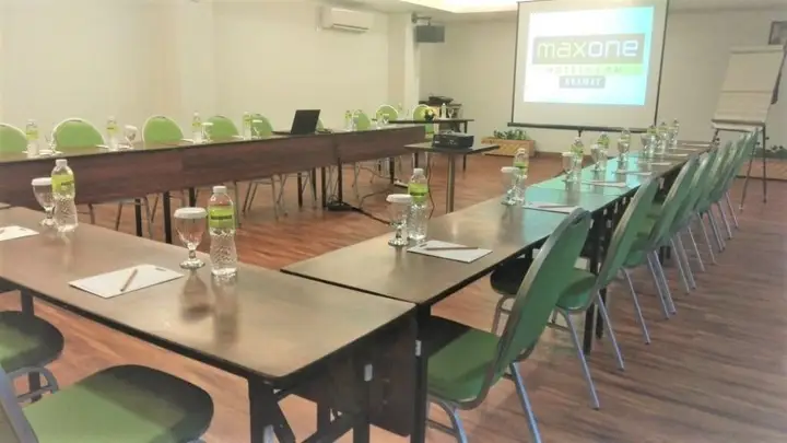 MaxOneHotels.com at Kramat — фото 4