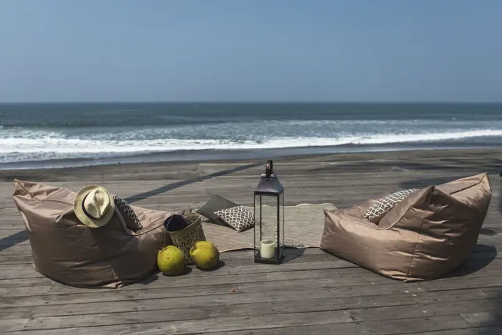 Табанан: Absolute Beachfront Romantic Villa Laut