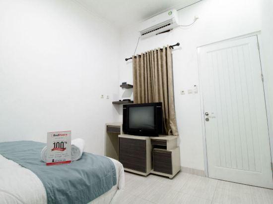 Джакарта: RedDoorz Mampang 7