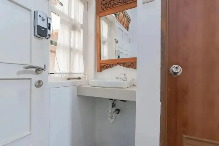 Бандунг: RedDoorz Plus near RS Hasan Sadikin